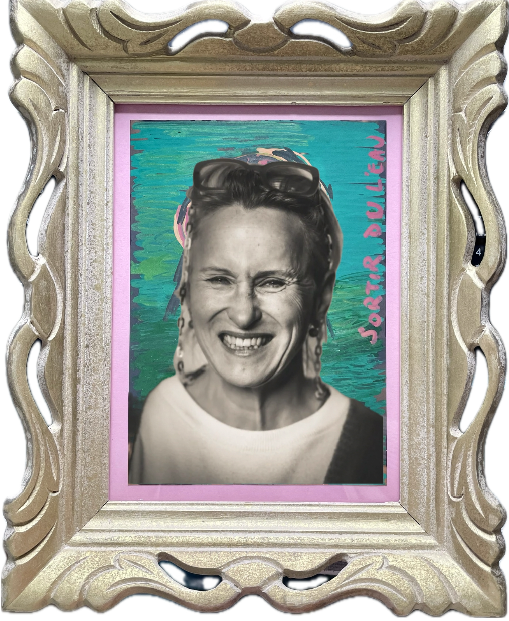 Sarah Debeuckelaer, alias Manouche Zaine, encadrée.